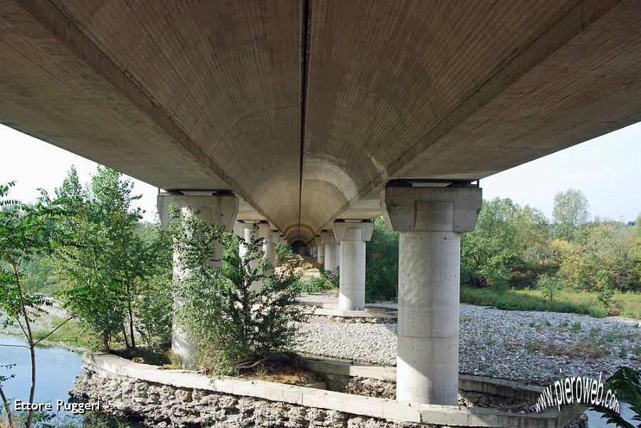 23 - Roncola - il nuovo ponte della SS671.JPG